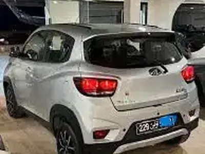 Photo Mahindra Kuv 100 2022 30000 km - Prix 35 000 DT