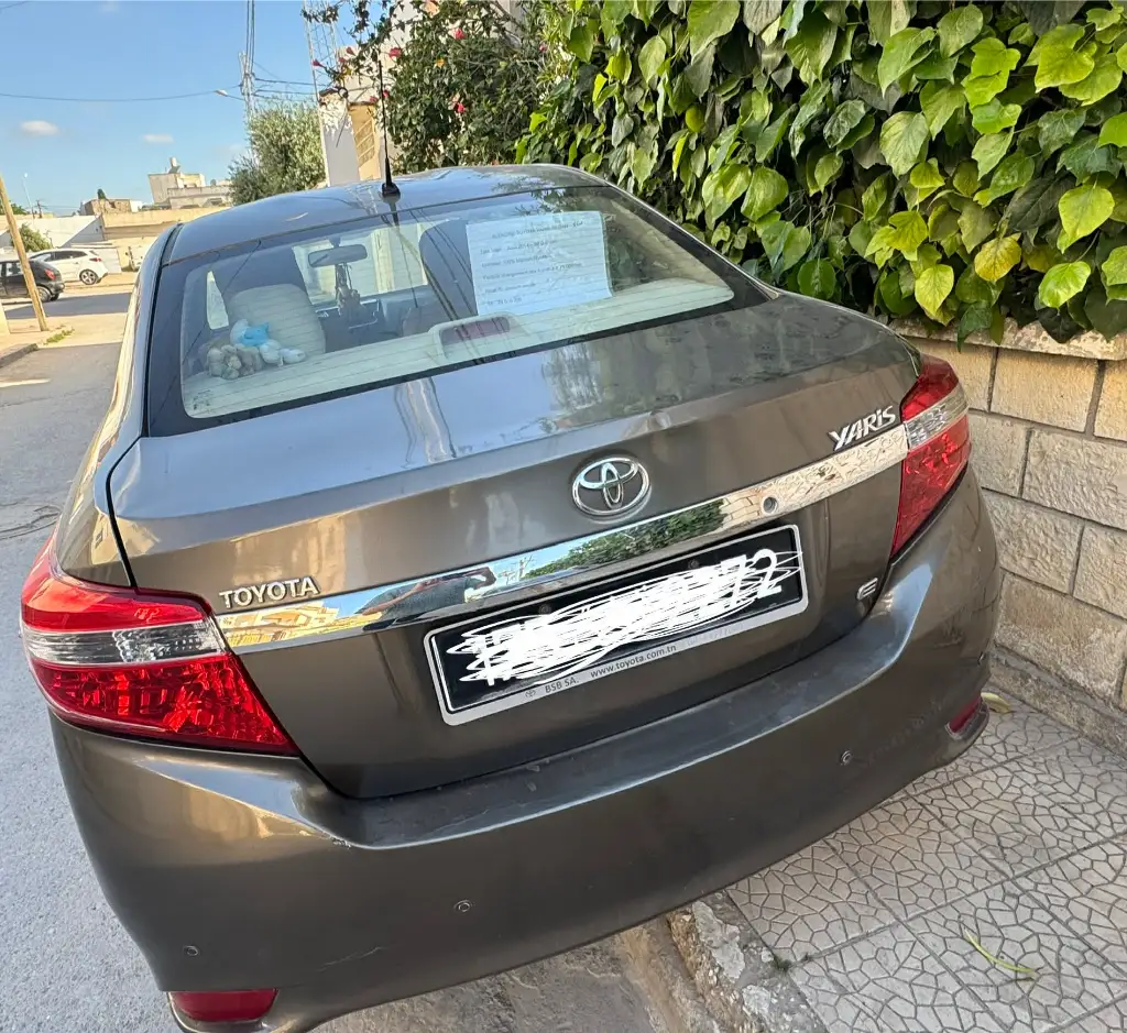 Toyota Yaris - Photo 2