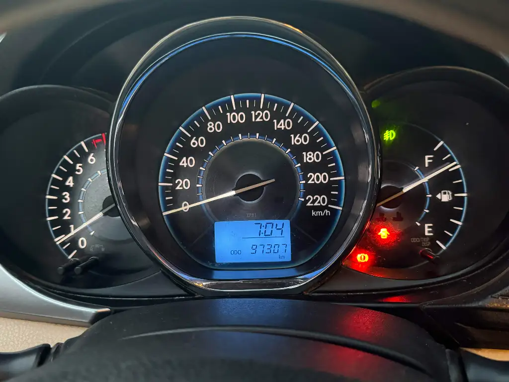 Toyota Yaris - Photo 4