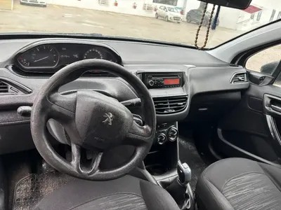 Peugeot 208 - Photo 3