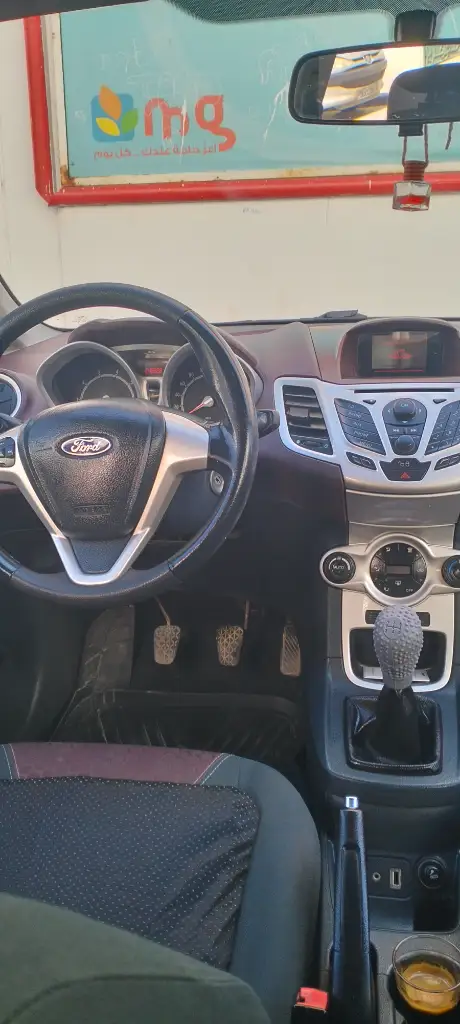 Ford FIESTA - Photo 2