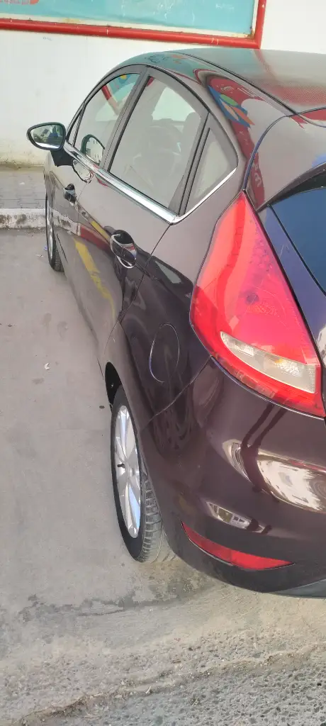 Ford FIESTA - Photo 8