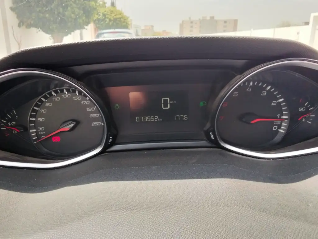 Peugeot 308 - Photo 7