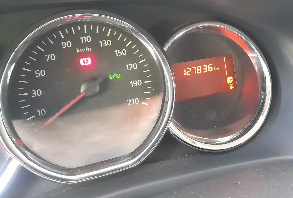 Dacia SANDERO - Photo 2