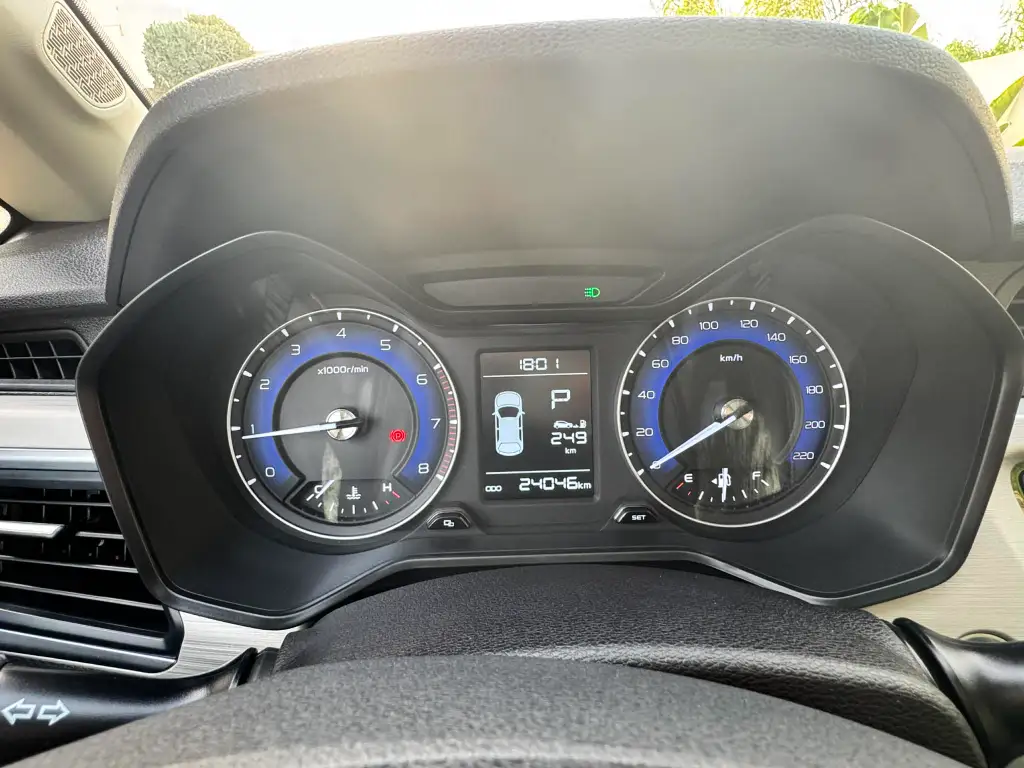 Geely GK-GL - Photo 8