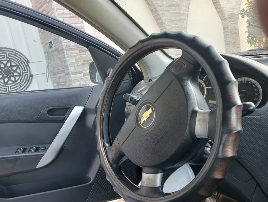 Chevrolet AVEO - Photo 3