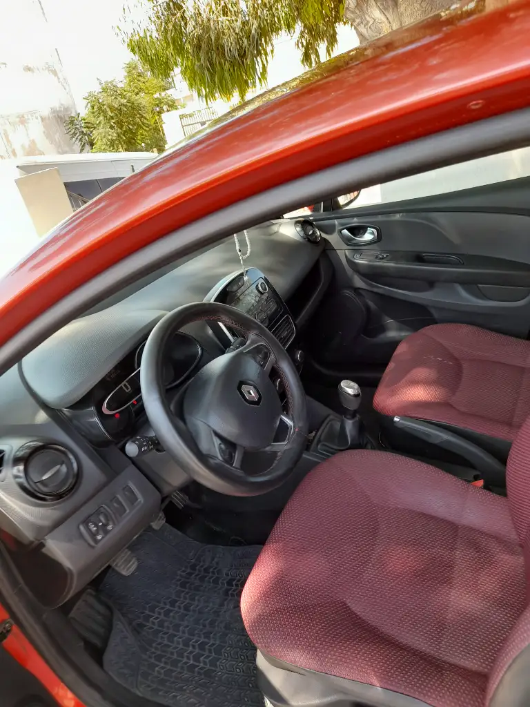 Renault Clio - Photo 6