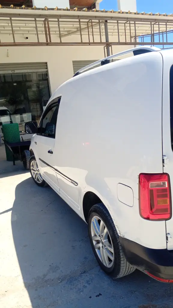 Volkswagen Caddy - Photo 3