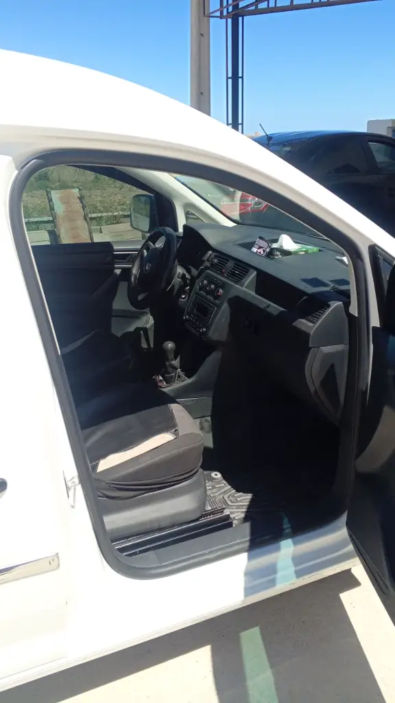 Volkswagen Caddy - Photo 5