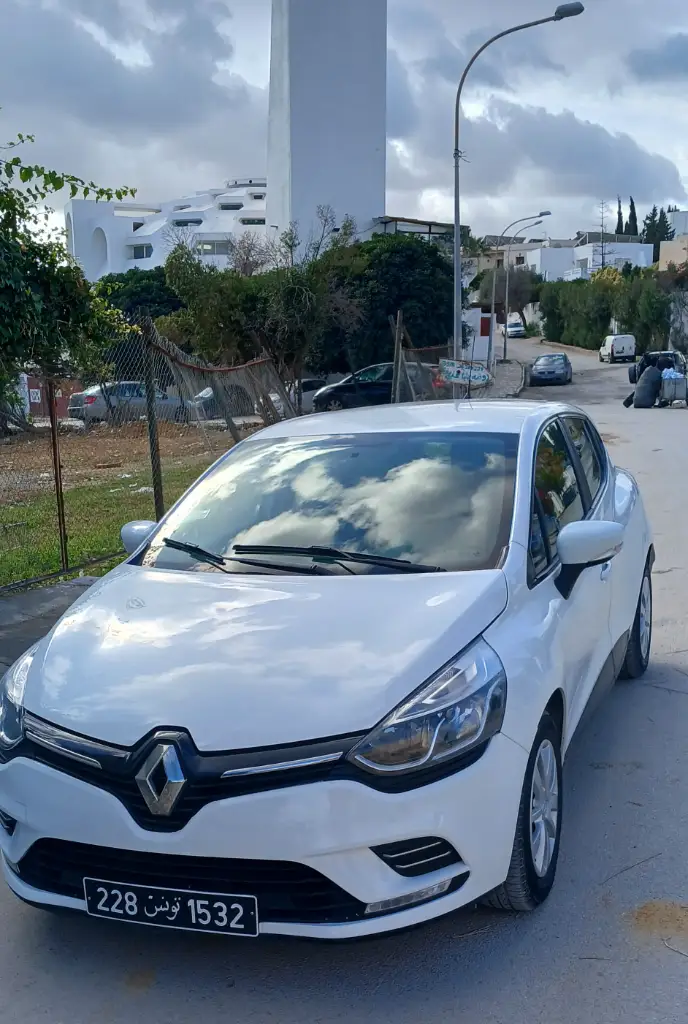 Renault Clio - Photo 2