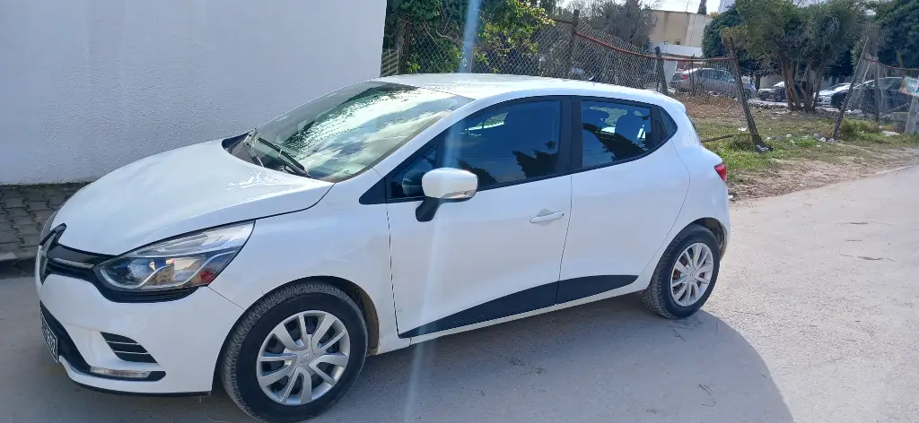 Renault Clio - Photo 4