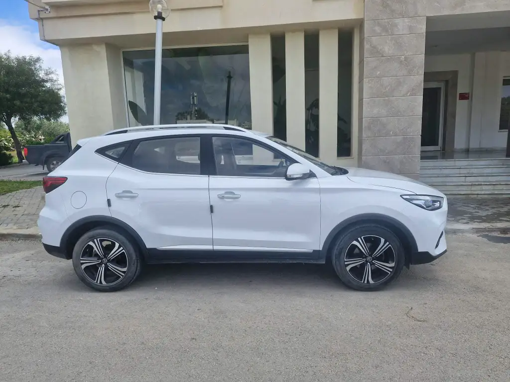 MG MG ZS - Photo 2