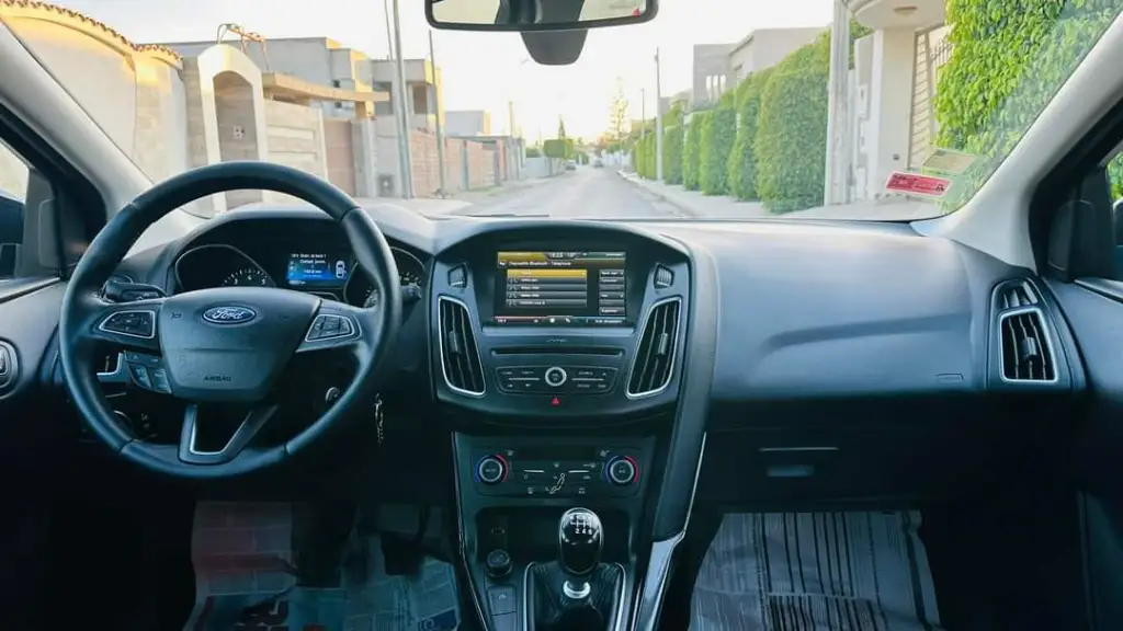 Ford FOCUS - Photo 4