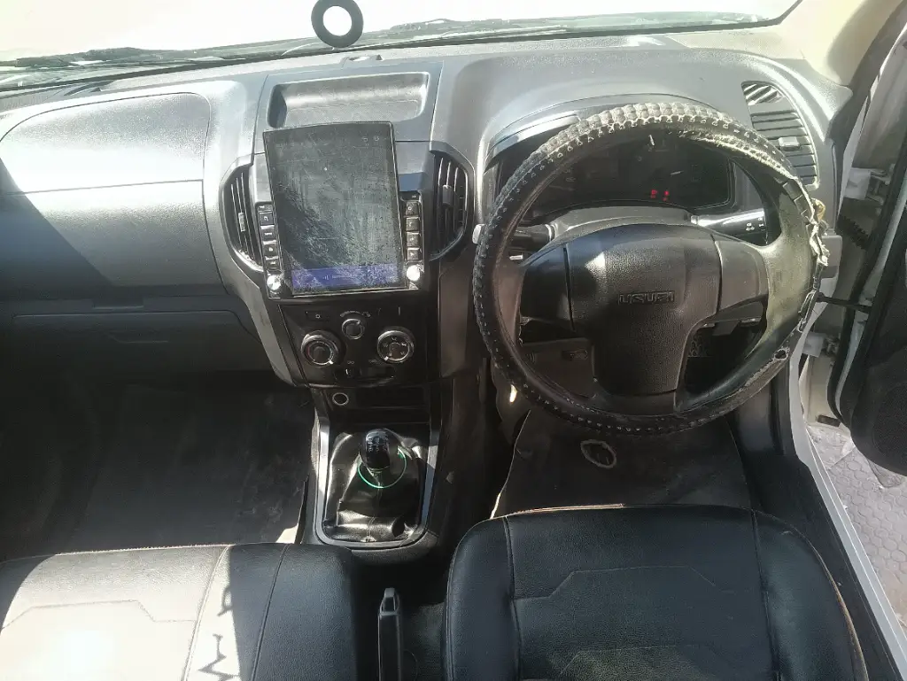 Isuzu D MAX - Photo 3