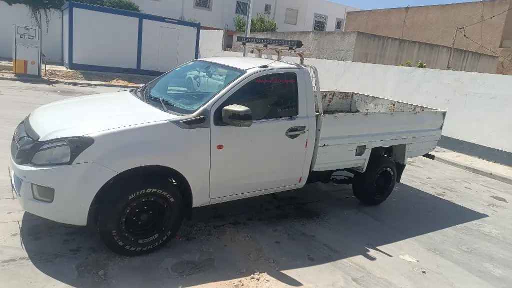 Isuzu D MAX - Photo 6