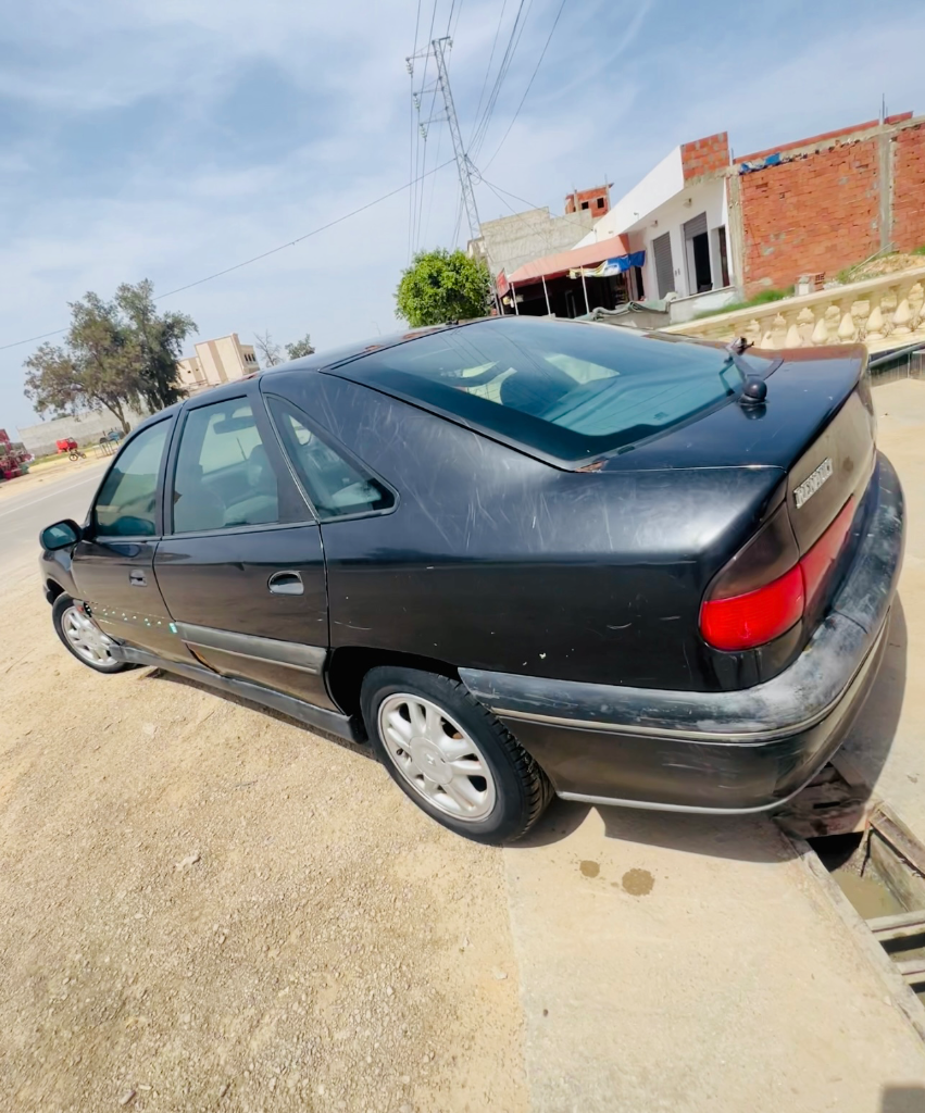 Renault Safrane - Photo 2
