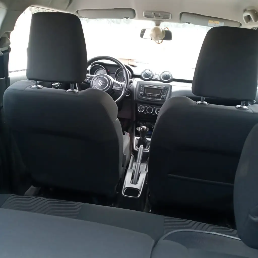Suzuki Swift - Photo 4