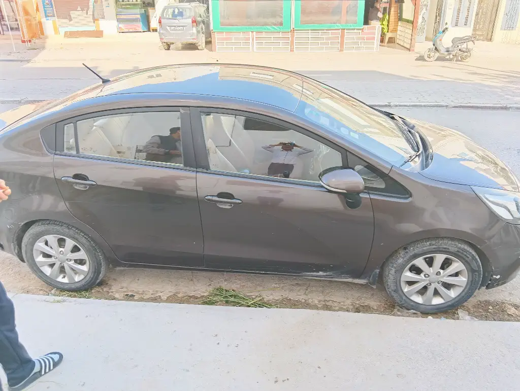 Kia RIO - Photo 2
