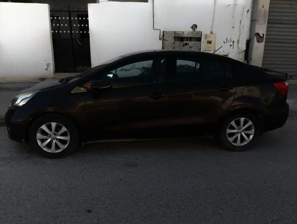 Kia RIO - Photo 8