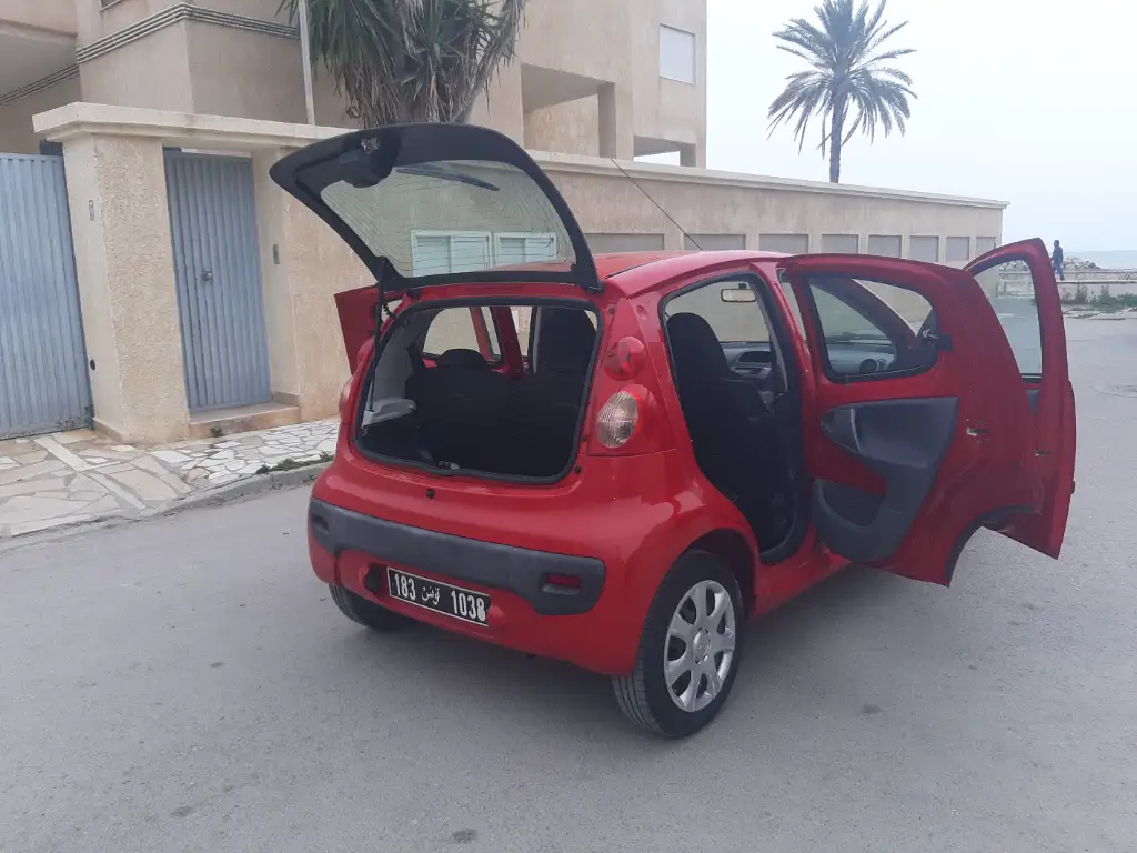 Peugeot 107 - Photo 2