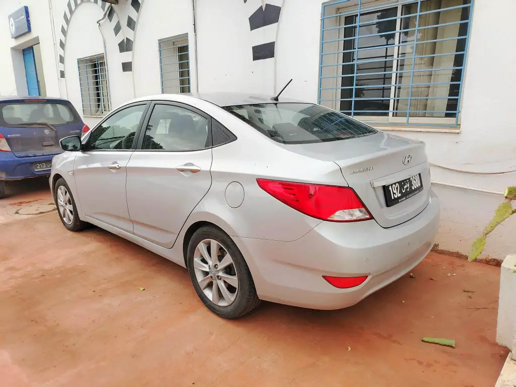 Hyundai ACCENT - Photo 8