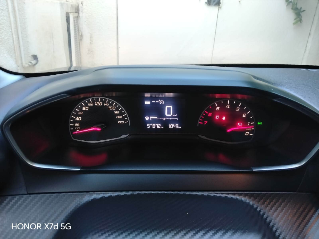 Peugeot 208 - Photo 7