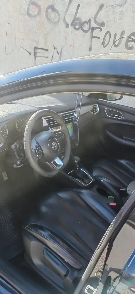 MG MG 5 - Photo 6