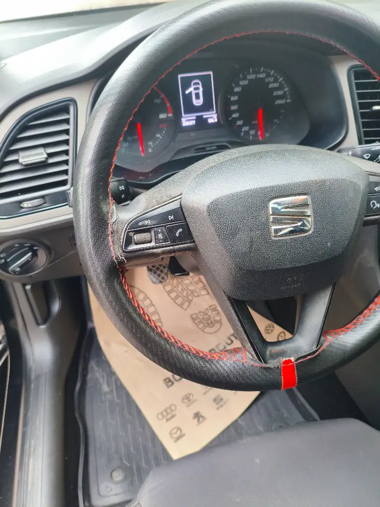 Seat Leon - Photo 2