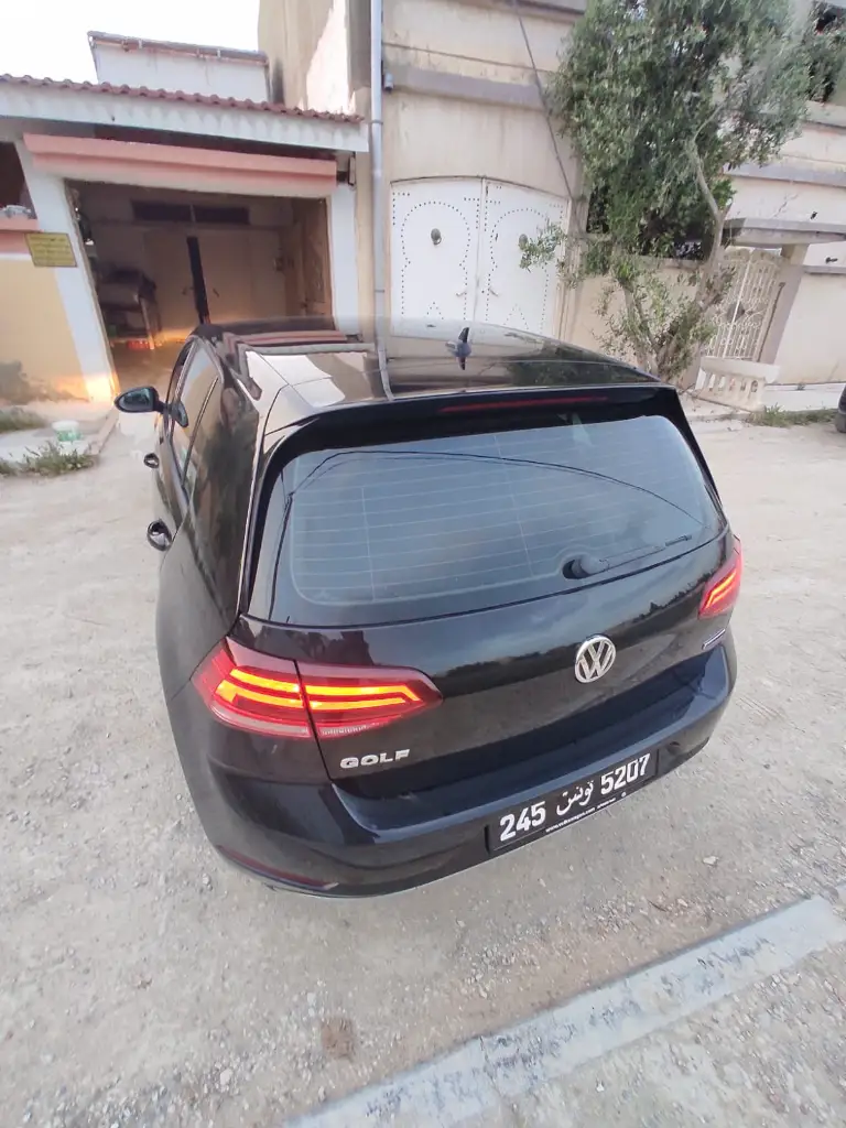 Volkswagen Golf - Photo 2