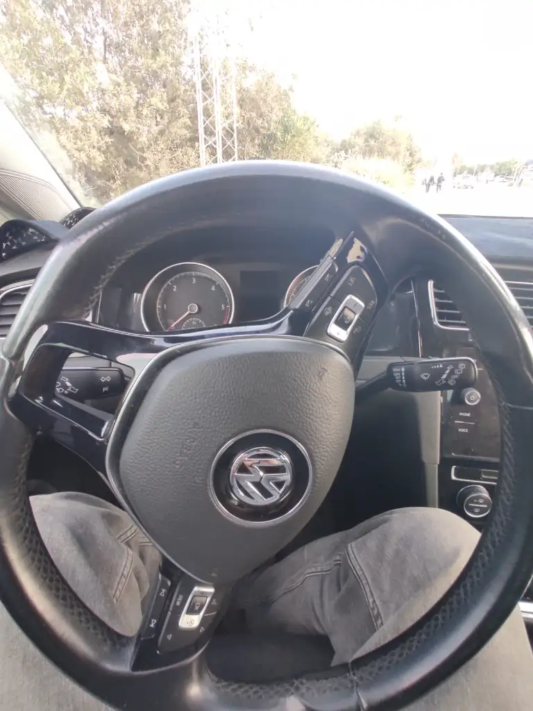 Volkswagen Golf - Photo 7