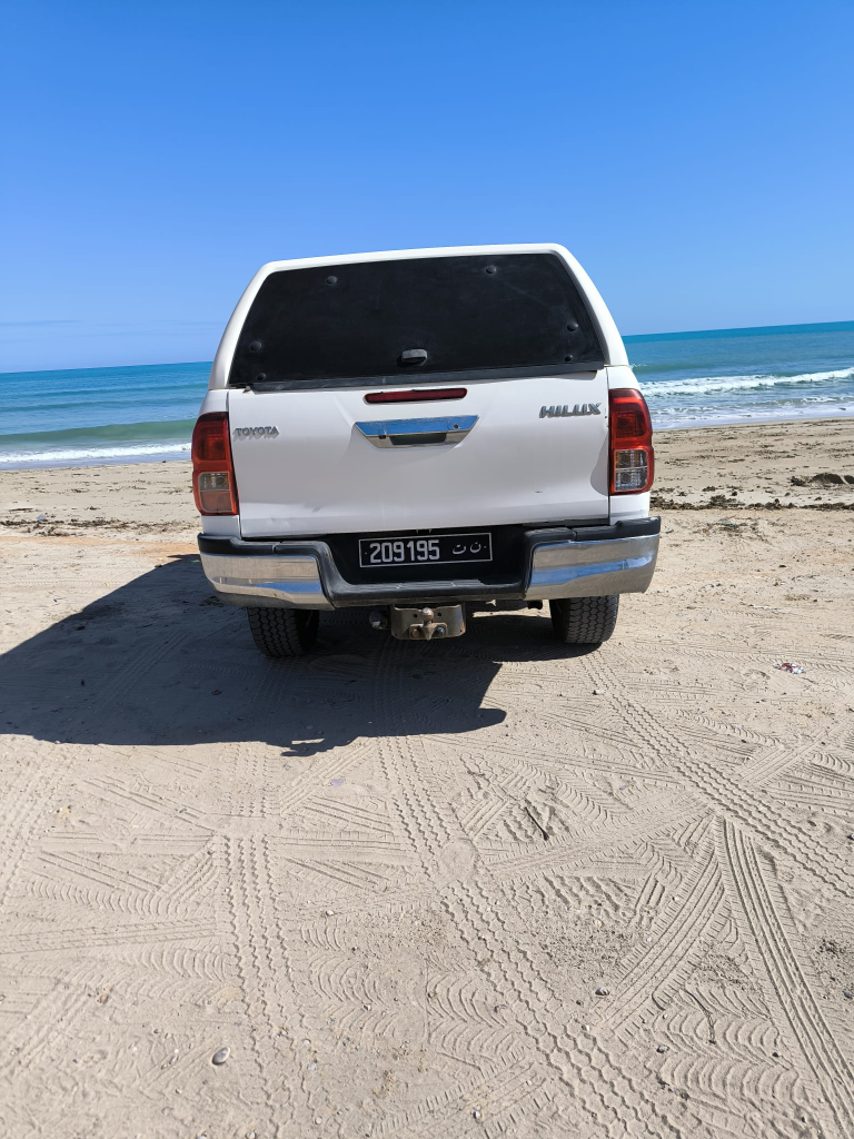 Toyota Hilux - Photo 9
