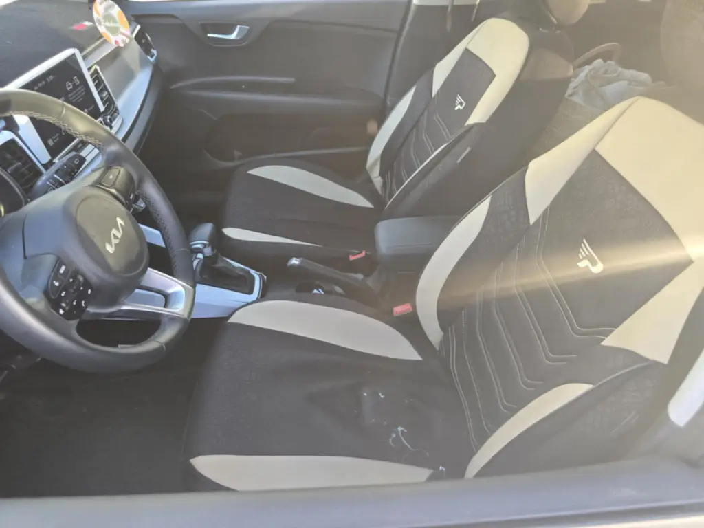 Kia RIO - Photo 8