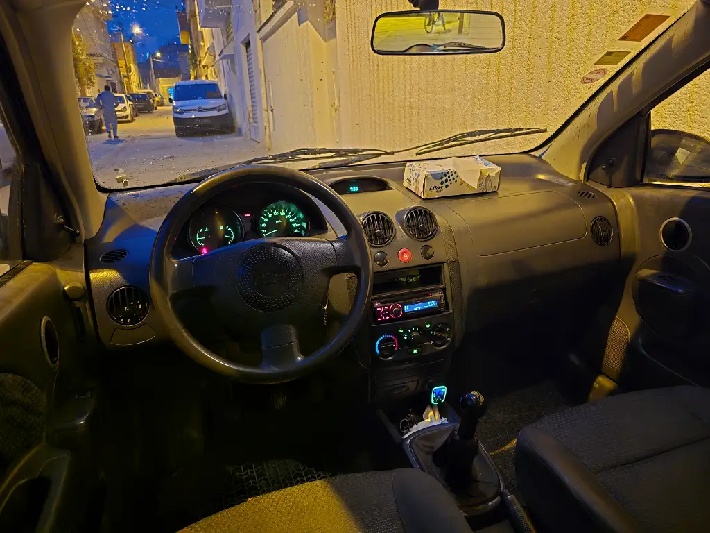 Chevrolet AVEO - Photo 3
