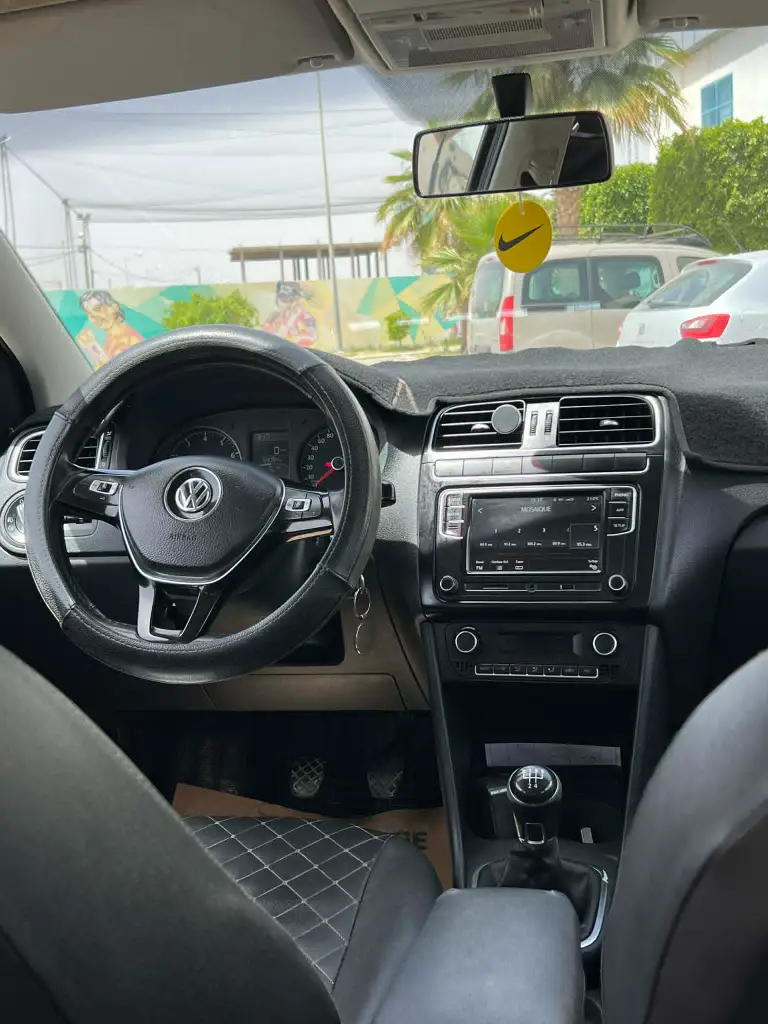 Volkswagen Polo - Photo 2