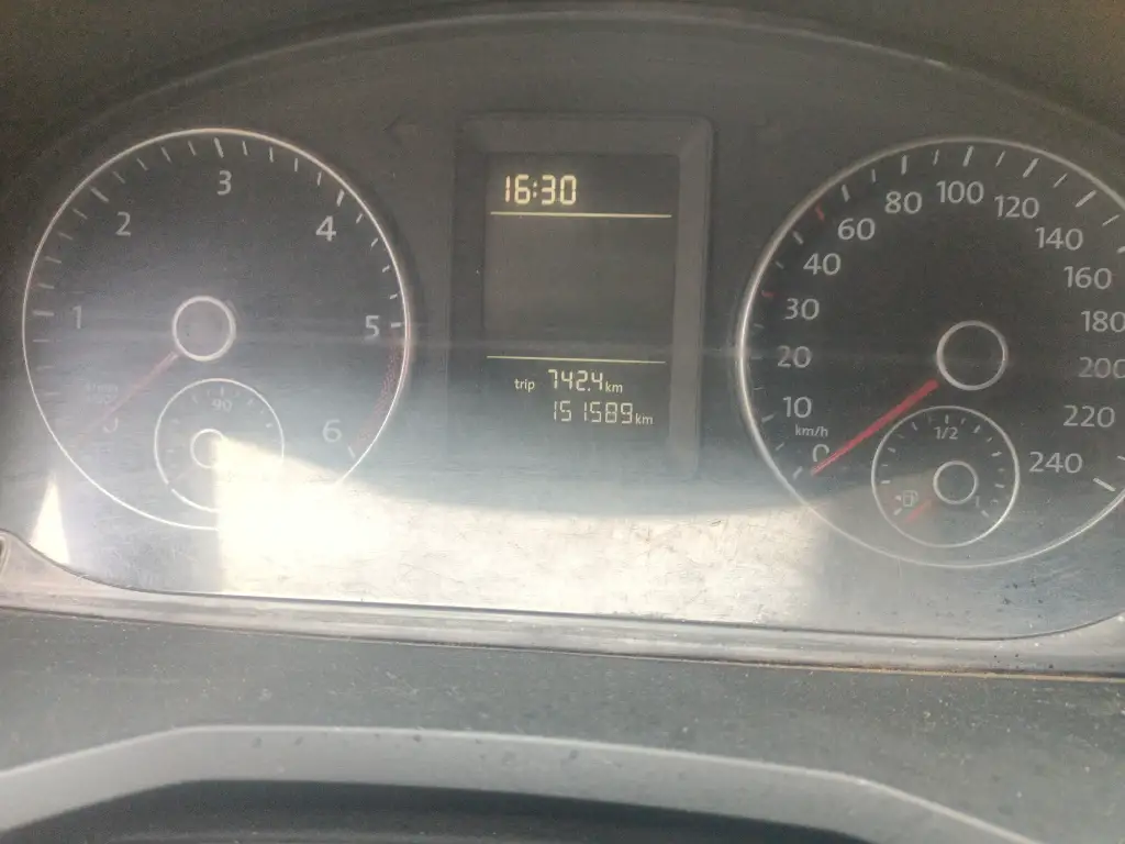 Volkswagen Caddy - Photo 2