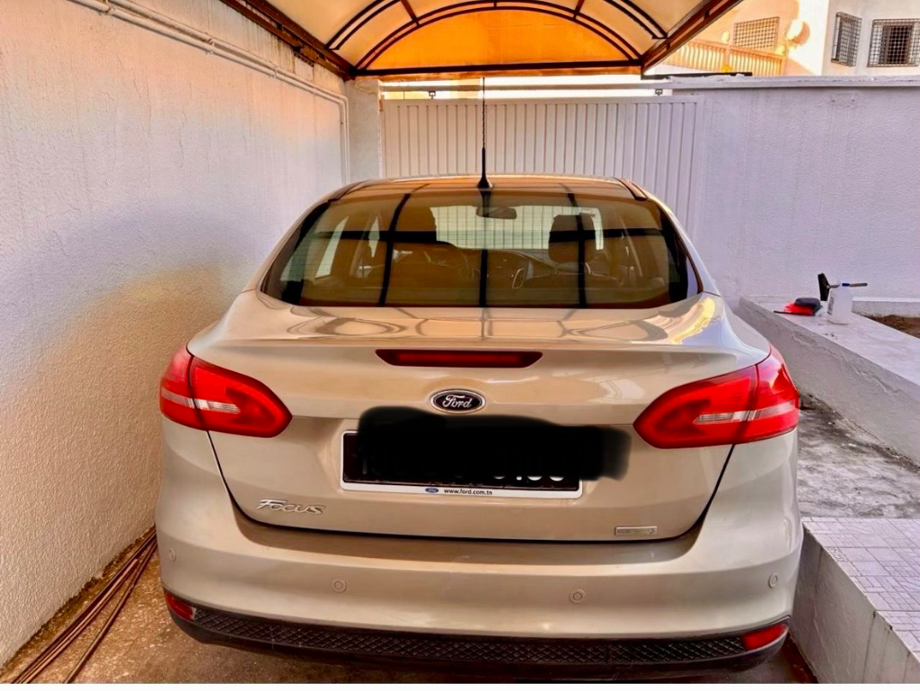 Ford FOCUS - Photo 2
