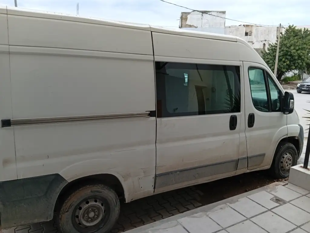 Peugeot Boxer - Photo 2