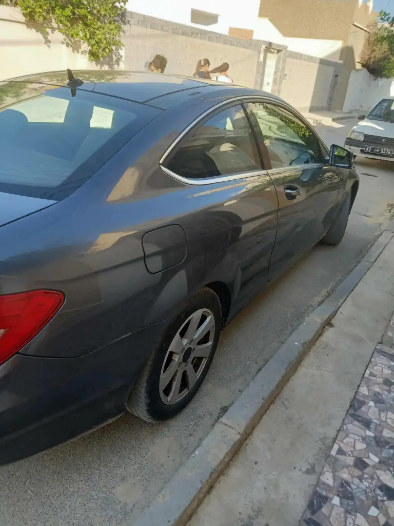 Mercedes Classe C - Photo 3