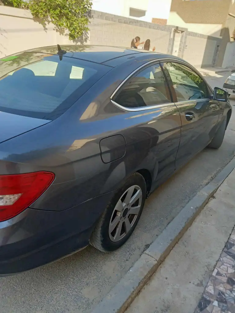 Mercedes Classe C - Photo 4