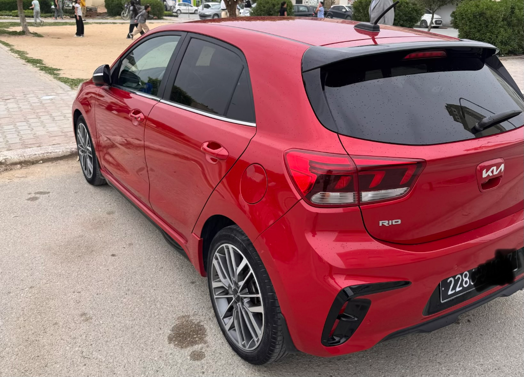 Kia RIO X-LINE - Photo 2