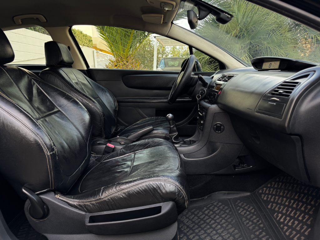 Citroen C4 - Photo 7