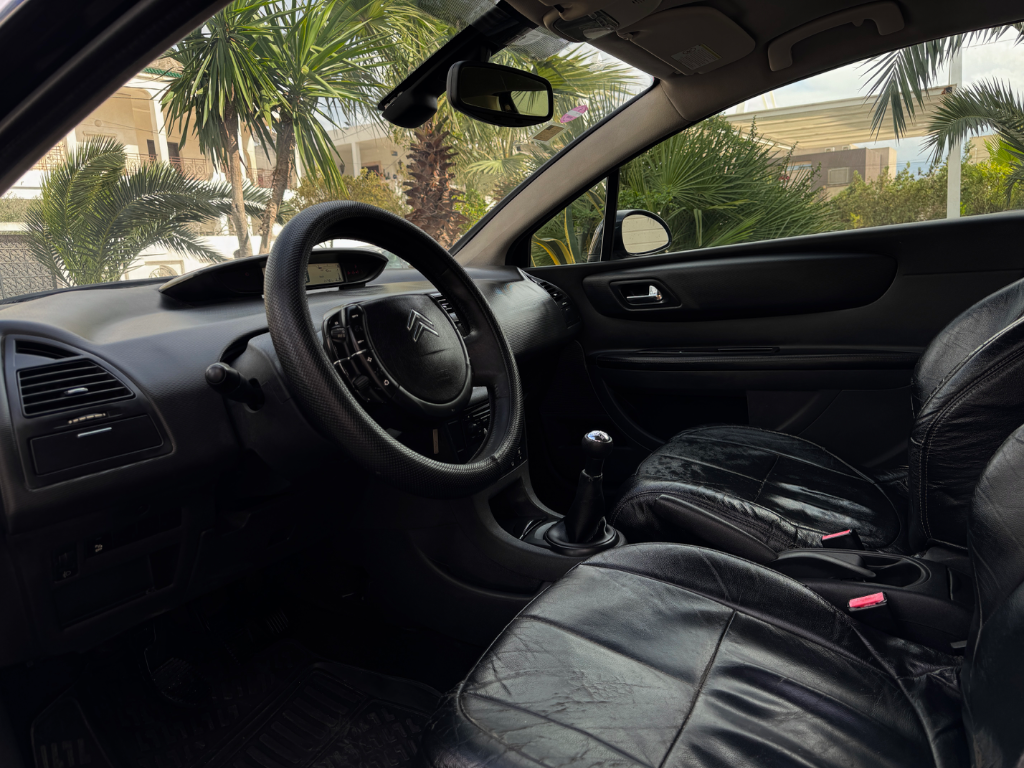 Citroen C4 - Photo 8