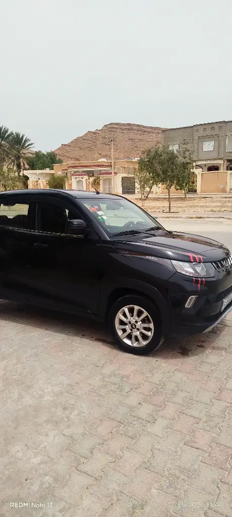 Mahindra KUV 100 - Photo 6