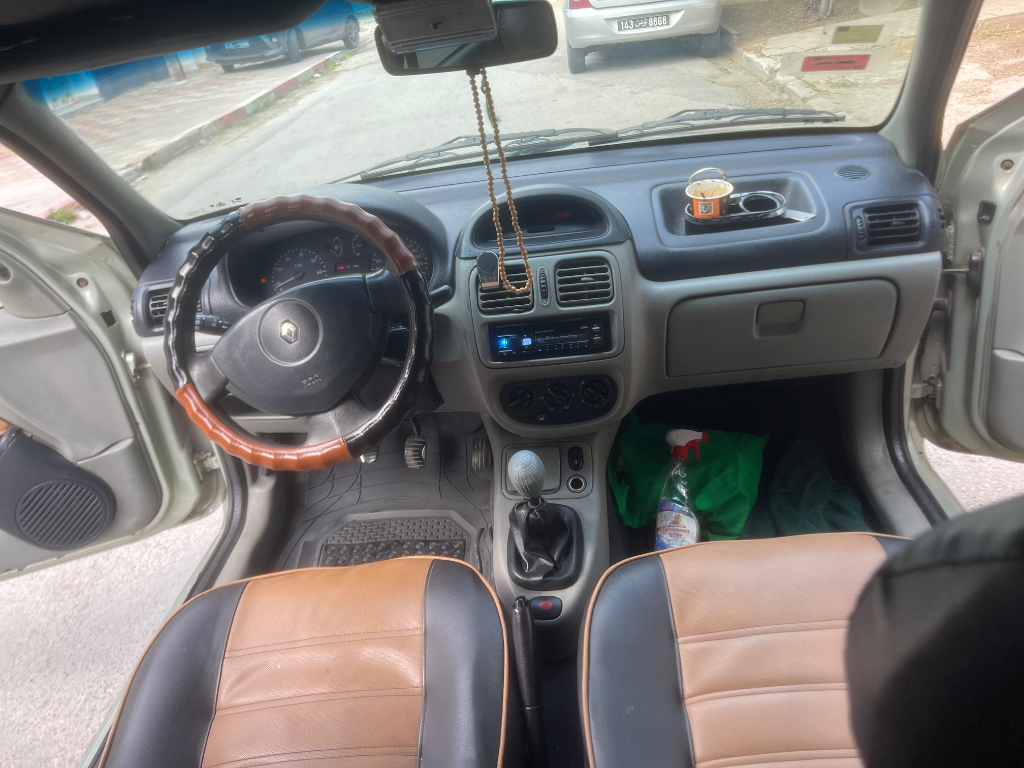 Renault Clio - Photo 4