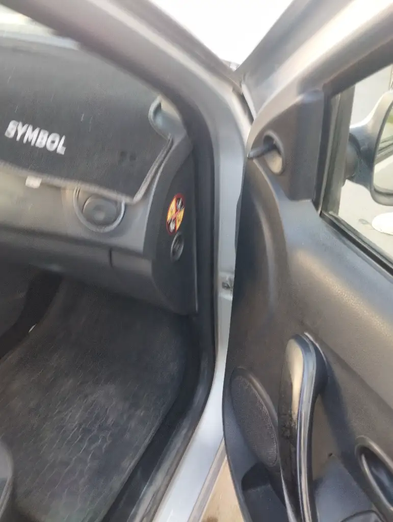 Renault Symbol - Photo 2