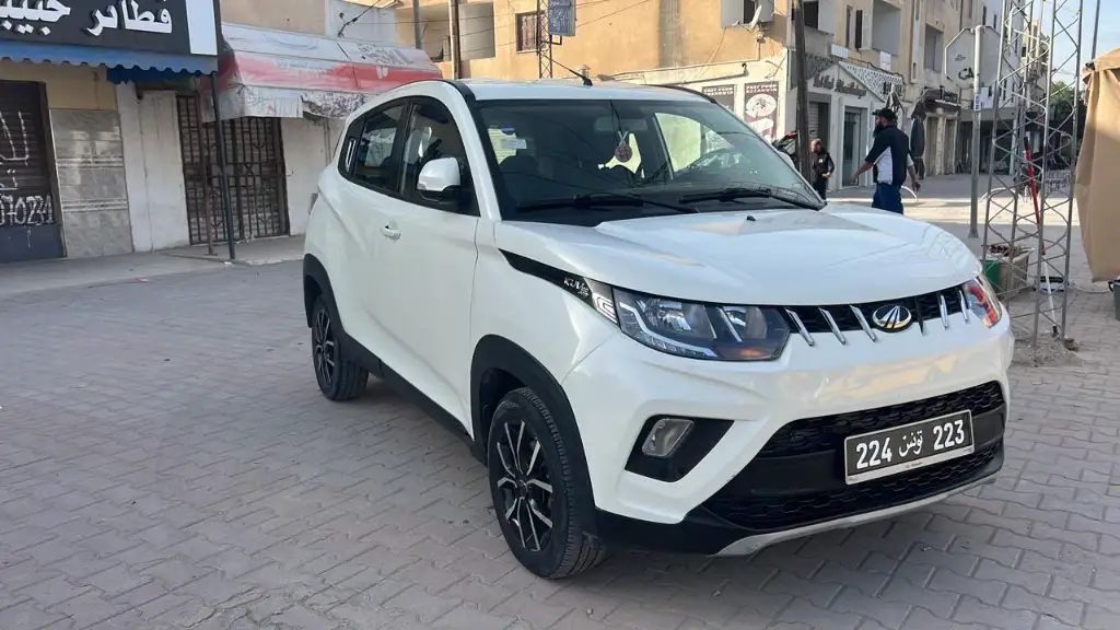 Mahindra KUV 100 2021