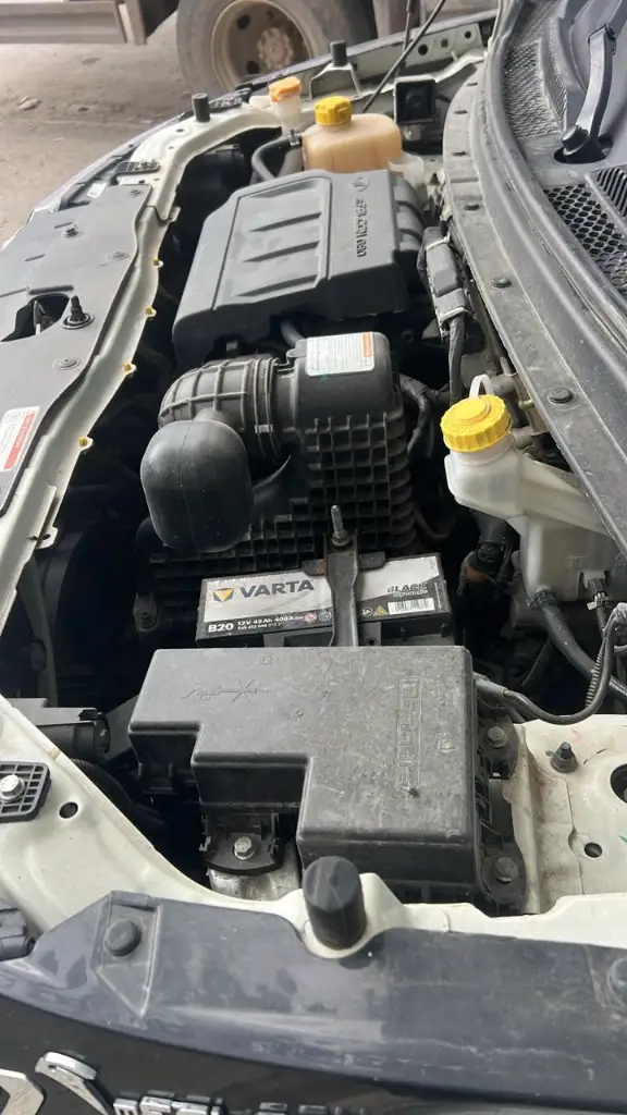Mahindra KUV 100 - Photo 6