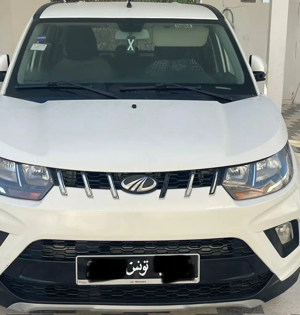 Mahindra KUV 100 - Photo 2