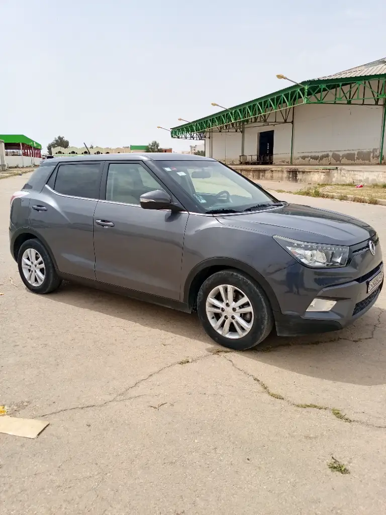 Ssangyong Tivoli - Photo 2