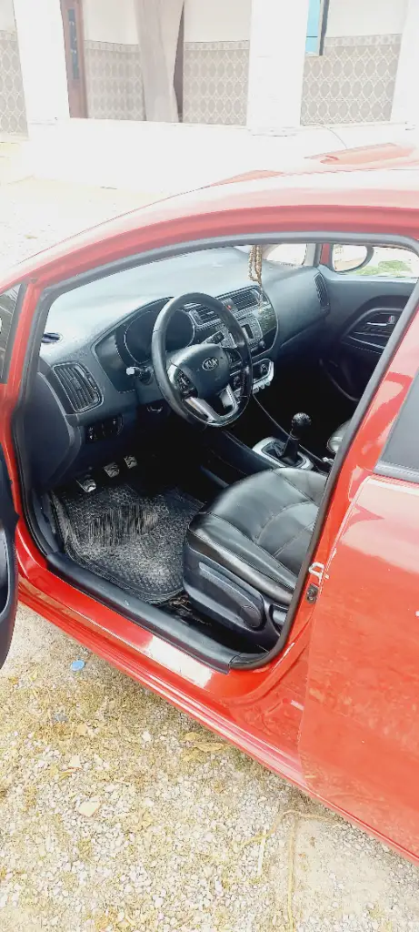 Kia RIO - Photo 6